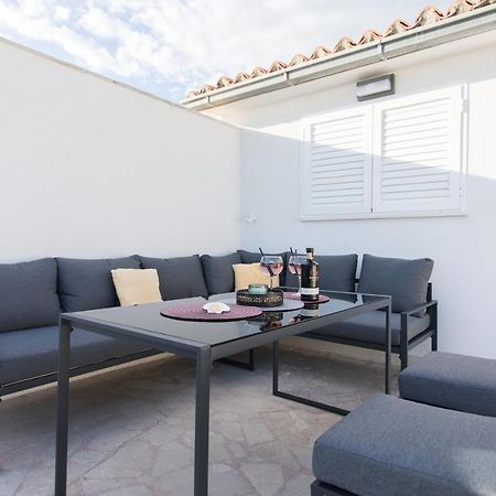 Apartment Gold Подстрана Екстериор снимка
