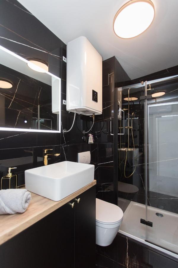Apartment Gold Подстрана Екстериор снимка