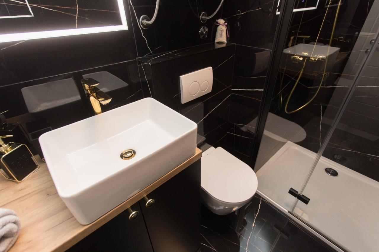 Apartment Gold Подстрана Екстериор снимка